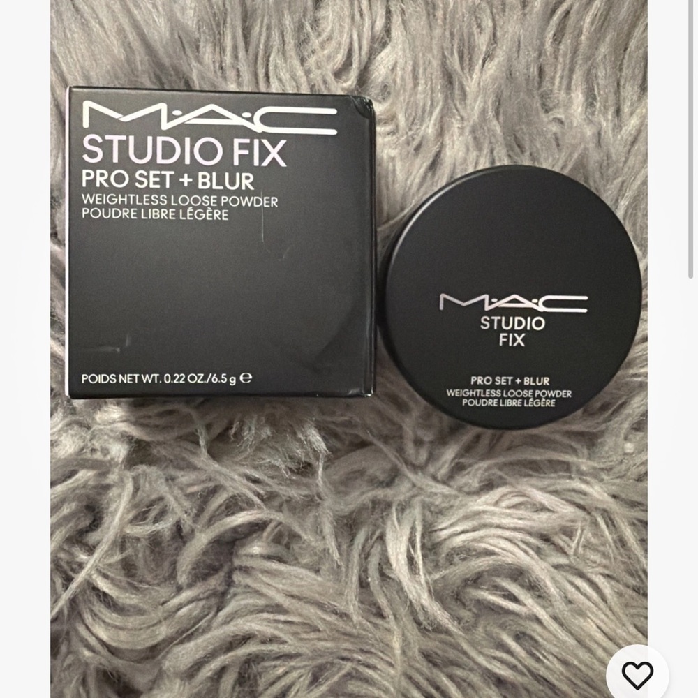 MAC Cosmetics Studio Fix Pro Set + Blur Loose Powder - Black